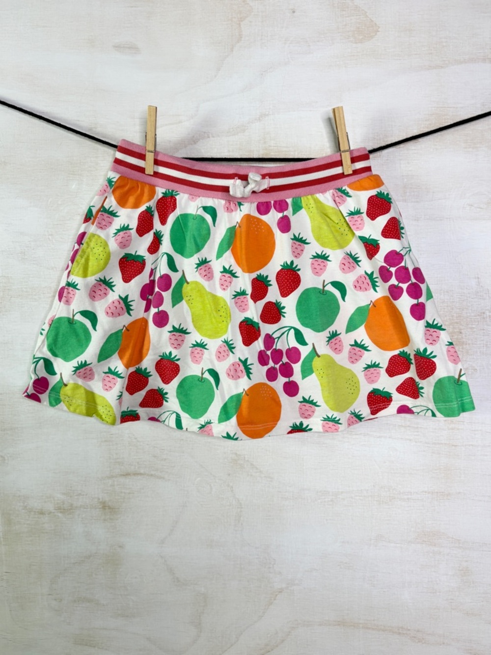 Boden White Skirt with built in shorts. Multicolor Fruit Print
